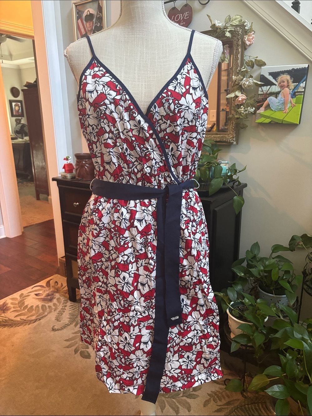 Vineyard Vines Floral Wrap Sundress with Navy Trim size Medium